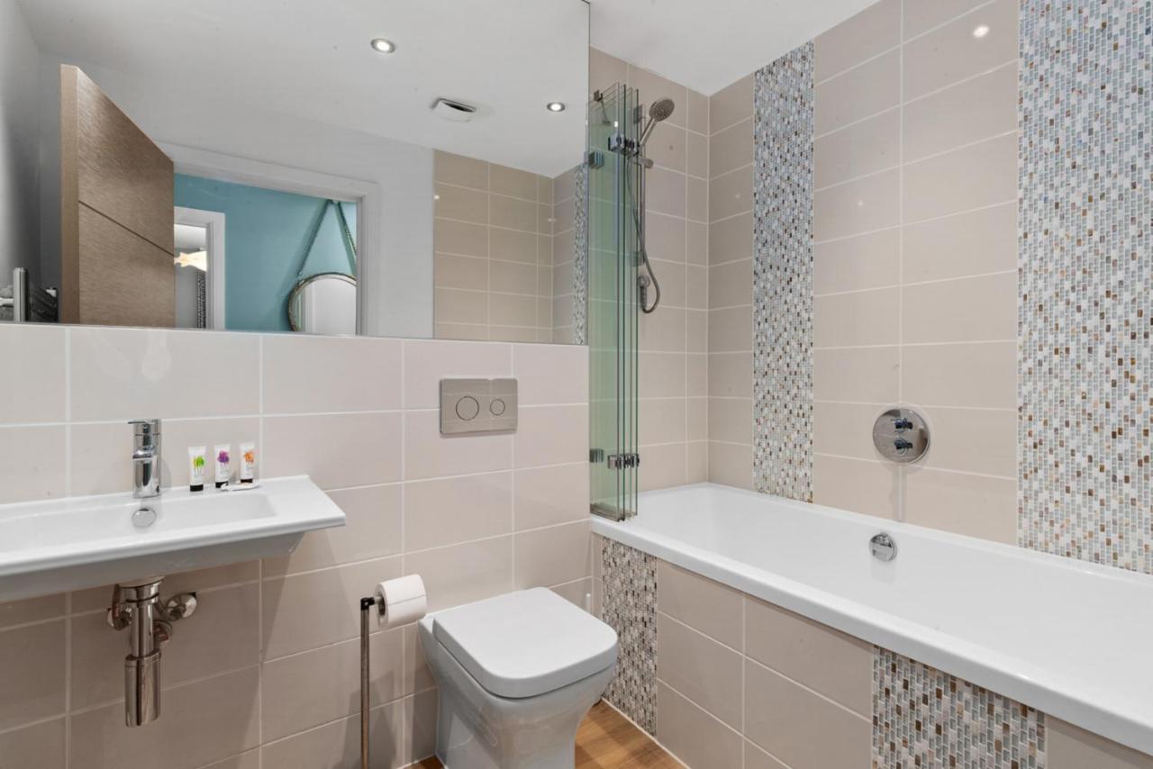 Apartment 8 Waterstone House - Luxury Apartment, Sea Views, Pet Friendly تينبي المظهر الخارجي الصورة